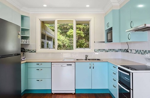 Korora House | Sea Haven, Just a two minute walk to Korora Bay Beach and the Solitary Islands Coastal walking track