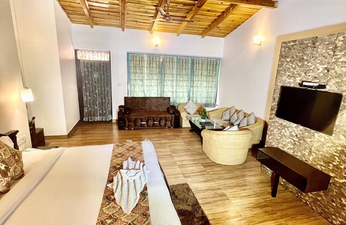 Bhimtal Hotel | Sea Hawk Hill Resort - A Luxury Boutique Resort