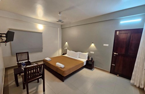 Kuzhuppilly House | Sea View Balcony room - Tide End Beach Villa