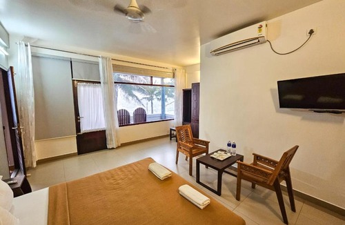 Kuzhuppilly House | Sea View Balcony room - Tide End Beach Villa