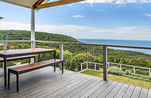 Killcare Heights House | 'Sea View Serenity' by HolidayCo