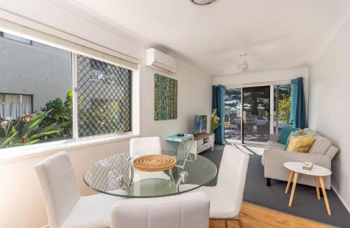 Yamba Apartment | Seawest 1 - Central Yamba Unit Walk to Beaches, Cafes & Shops - Holiday Yamba