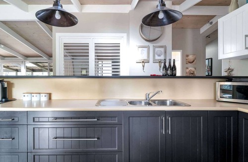Surf Beach House | Secluded 3-Bed Retreat Moments to the Beach