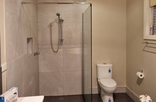 Claude Road Bed & Breakfast | Self Contained Studio