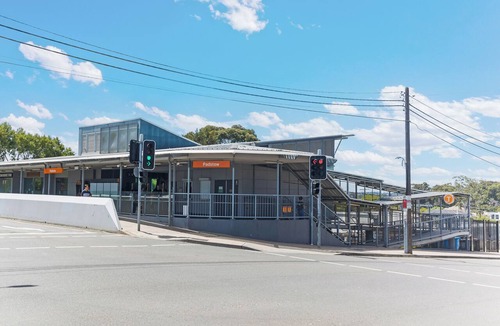 Padstow Apartment | Self-contained studio near train station