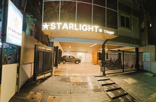 T Nagar Hotel | Senthil Murugan Poosam Apartments