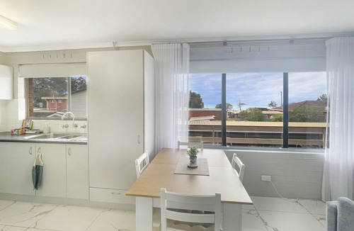 North Batemans Bay Apartment | Serene Coastal Retreat with Carport