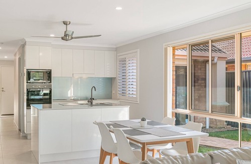 Elanora House | Serenity at Elanora - Waterfront Elanora - Min 3 Night Stays!