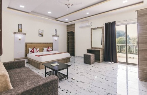 Bedla Resort | Serenity Hill Resort Near - 2Km Fateh Sagar Lake Udaipur