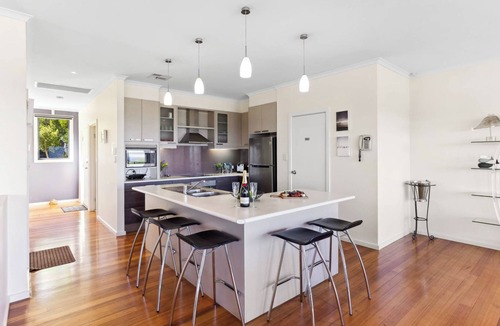 Carrickalinga House | Serenity on Stacey - Spacious Family Getaway with Coastal Views in Carrickalinga