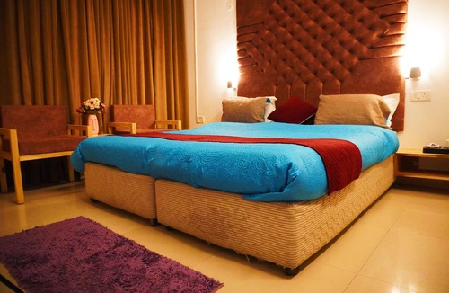 Bhimtal Hotel | Seven Cozy Stay
