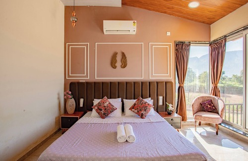 Karjat House | Shakuntala – The Forest Bird. Nestled on the edge of a quiet forest.