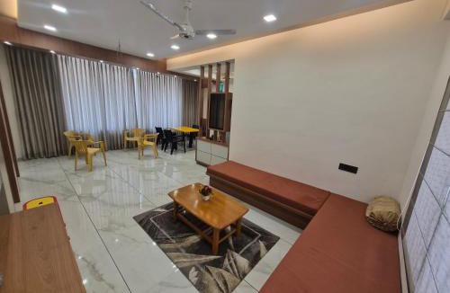Pandharpur Apartment | Shantai Homestay Luxurious flat For Family