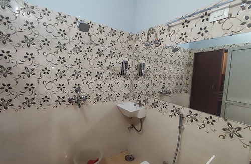 Gomti Nagar Hotel | Sharvil inn
