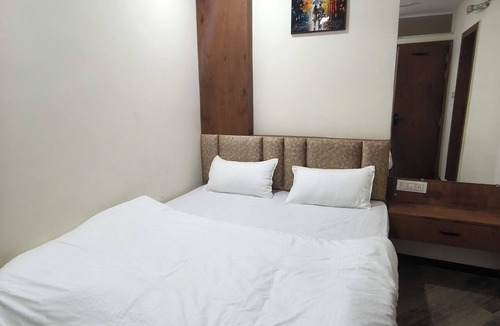 Ujjain Hotel | Shiv Aarambh Home Stay