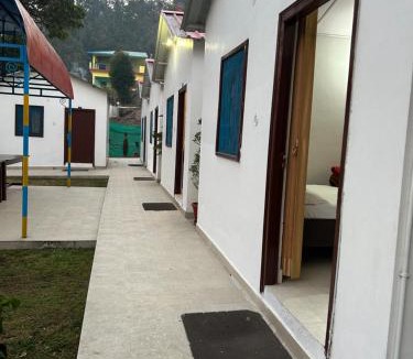 Smanora Range House | Shivalik HomeStay & BayleafCafe