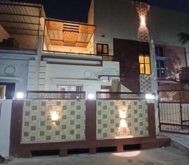 Ujjain Villa | ShivAOM Family Homestay