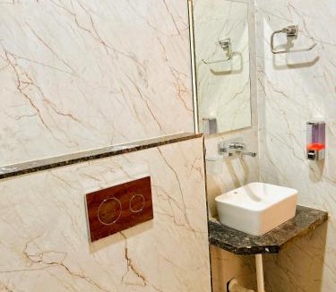Maheshwar Hotel | Shree Gurukripa Inn
