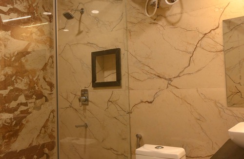 Varanasi Hotel | Shree Hari Niwas Paying Guest House