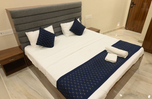 Varanasi Hotel | Shree Hari Niwas Paying Guest House