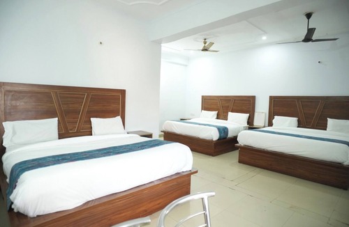 Vrindavan Hotel | Shree Hari palace