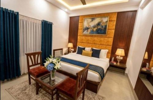 Haridwar Hotel | Shree Ji Hotel Park Roots