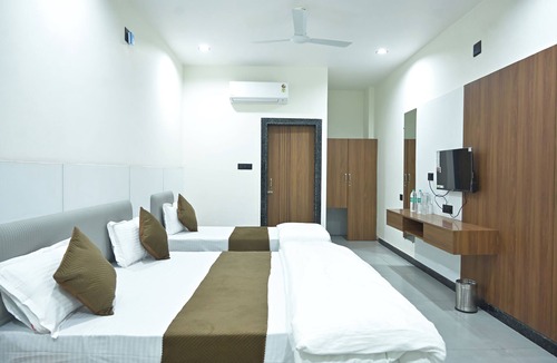 Dahod House | SHREE MAHALAXMI INN