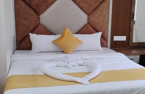 Varanasi Hotel | Shree Mangalam Residency