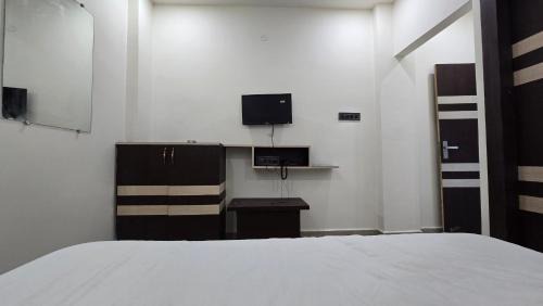 Bhopal Hotel | SHRI DIVYAM Hotel & Restaurant