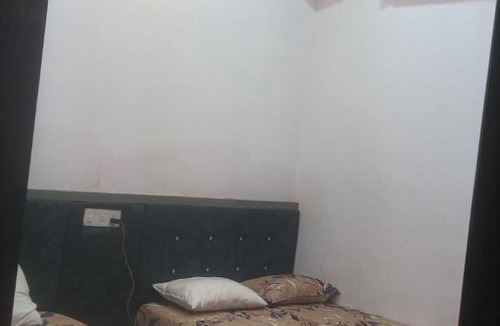 Omkareshwar House | Shri Goara palece