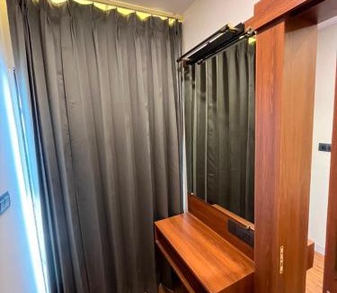 Kolar Road Hotel | Shri Kamal Garden