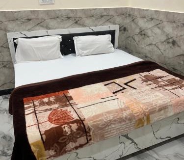 Barsana House | shri kishori ju guest house