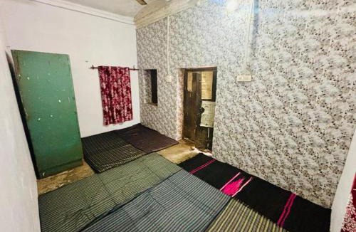 Jhusi House | Shri Ram Yatri Niwas