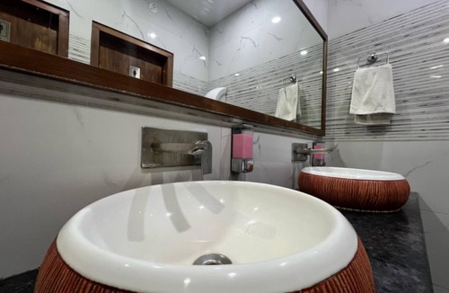Azamgarh Hotel | Shri Sai Hotel Azamgarh