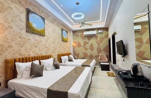 Haridwar Hotel | Shri Shyam Hotel, Near Harkipauri