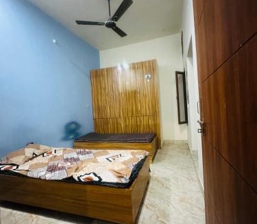 Prem Nagar Apartment | SHUKLA Homestay 1