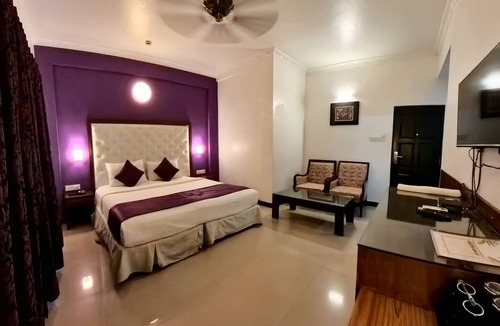 Candolim Hotel | Silver Sands Hide Away