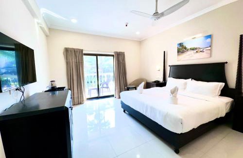 Candolim Resort | Silver Sands Sunshine - Angaara