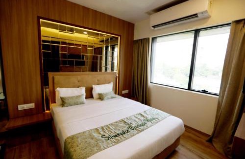 Thane West Hotel | Silverador Boutique Hotel