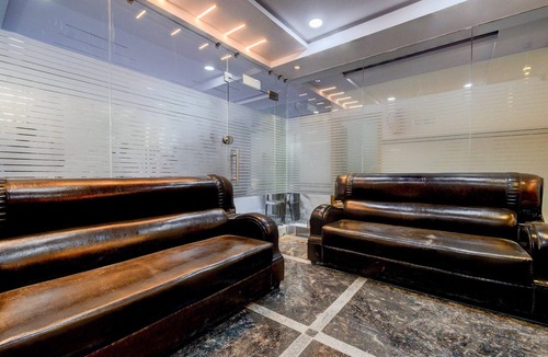 Manikonda House | Single Room Hotel Lanco Hills