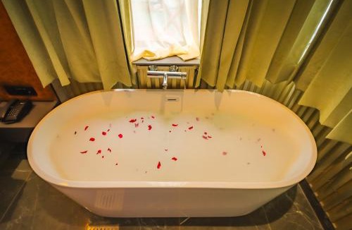 Tapovan Hotel | SKI Hotels and Resorts