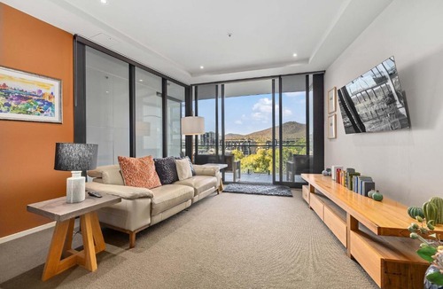 City East Apartment | Sky High Views in the Heart of Canberra