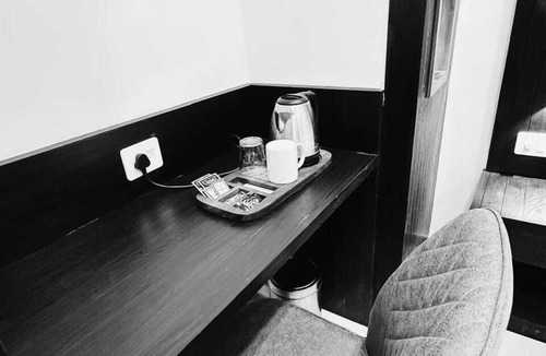 Vile Parle East Hotel | Sky Suites By Glitz Hotels