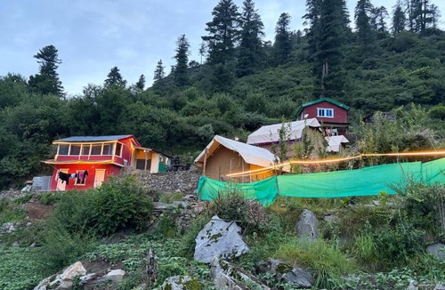 Kullu Hotel | Skyblue cafe