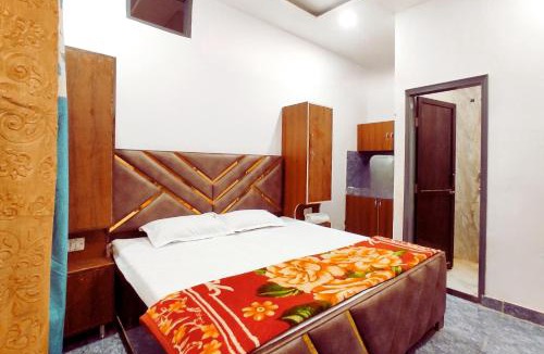 Phagwara Hotel | SKYLINE HOMESTAY & SHIV GUEST HOUSE - By Skyline Properties - For Families, Students, Couples & Corporate