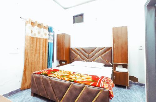Phagwara Hotel | SKYLINE HOMESTAY & SHIV GUEST HOUSE - By Skyline Properties - For Families, Students, Couples & Corporate