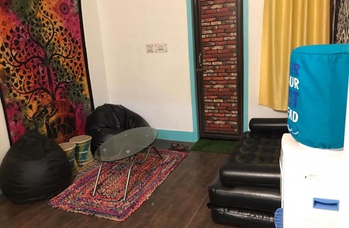 Varanasi Apartment | SMART HOME - Exceptional & Convenient STAY!