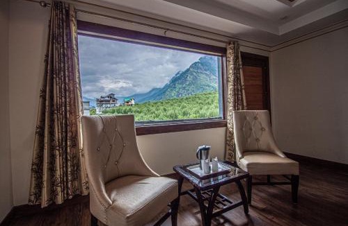 Jagatsukh Resort | Snow Bloom Resort