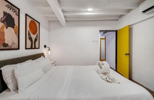 Pali Hill Apartment | Sofia 1BHK in Khar W by SquareOne Stays