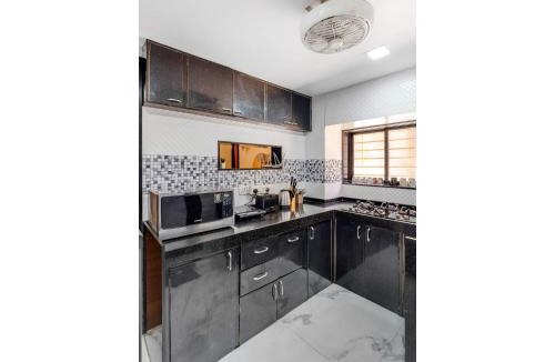Pali Hill Apartment | Sofia 1BHK in Khar W by SquareOne Stays